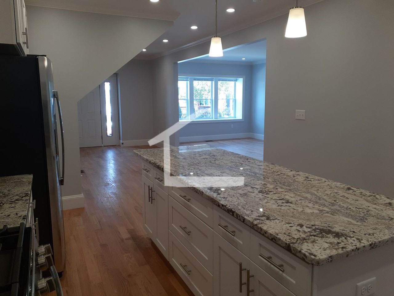 14 Bothwell Rd - Photo 7 of 31