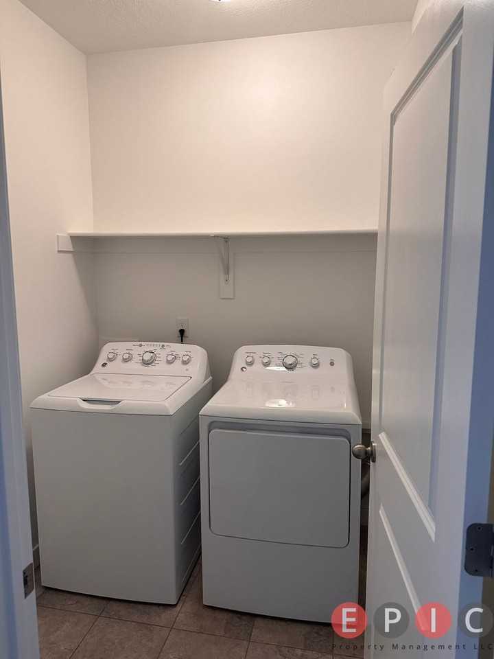 4430 W 2550 N - Photo 6 of 14