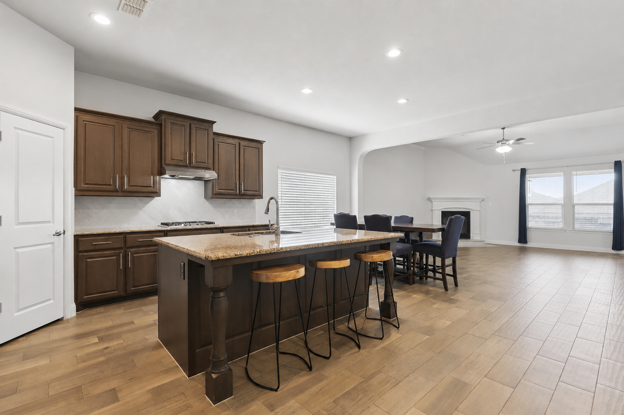 14825 Complacent Way - Photo 5 of 15