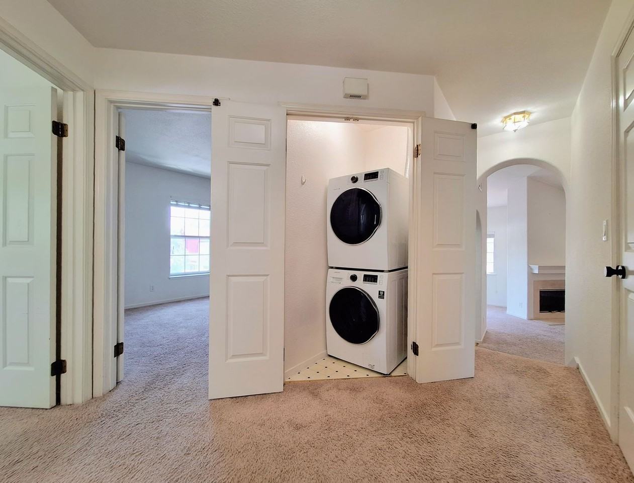 108 Arbor Way - Photo 3 of 35
