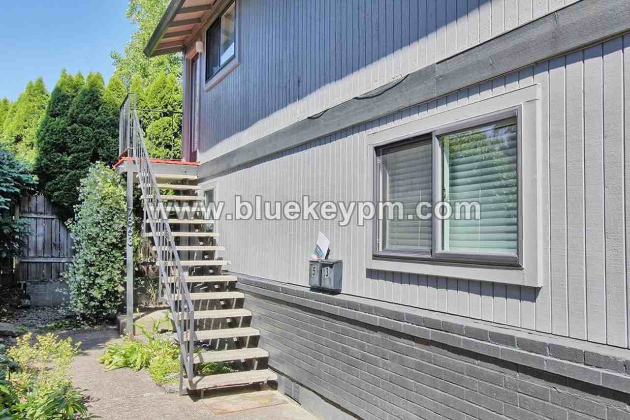 7865 Se Milwaukie Ave - Photo 3 of 12