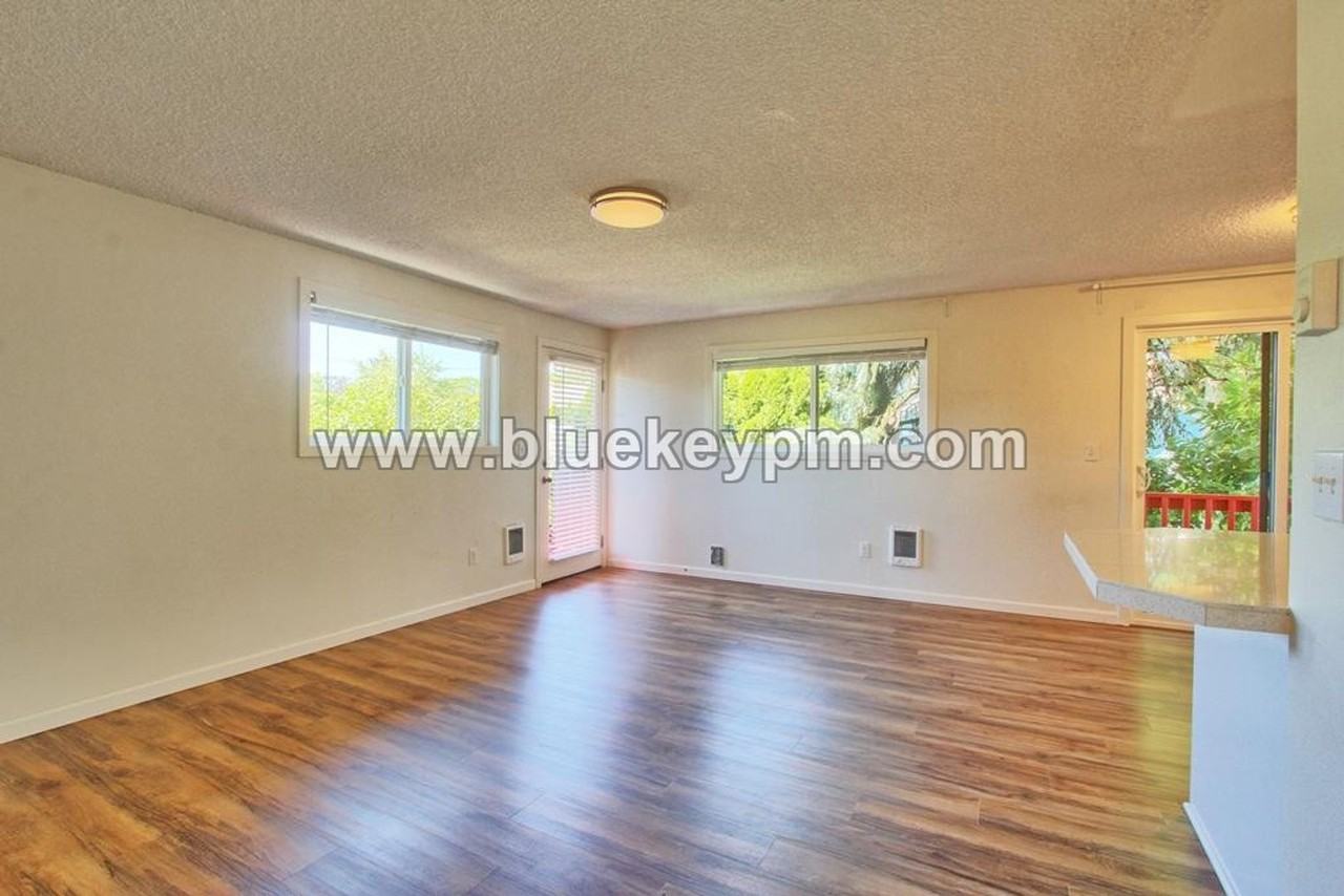 7865 Se Milwaukie Ave - Photo 5 of 12