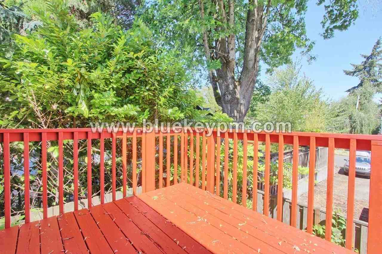 7865 Se Milwaukie Ave - Photo 7 of 12