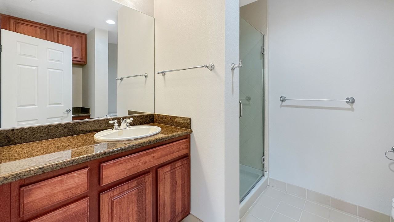1121 40th St #5206 - Photo 6 of 13