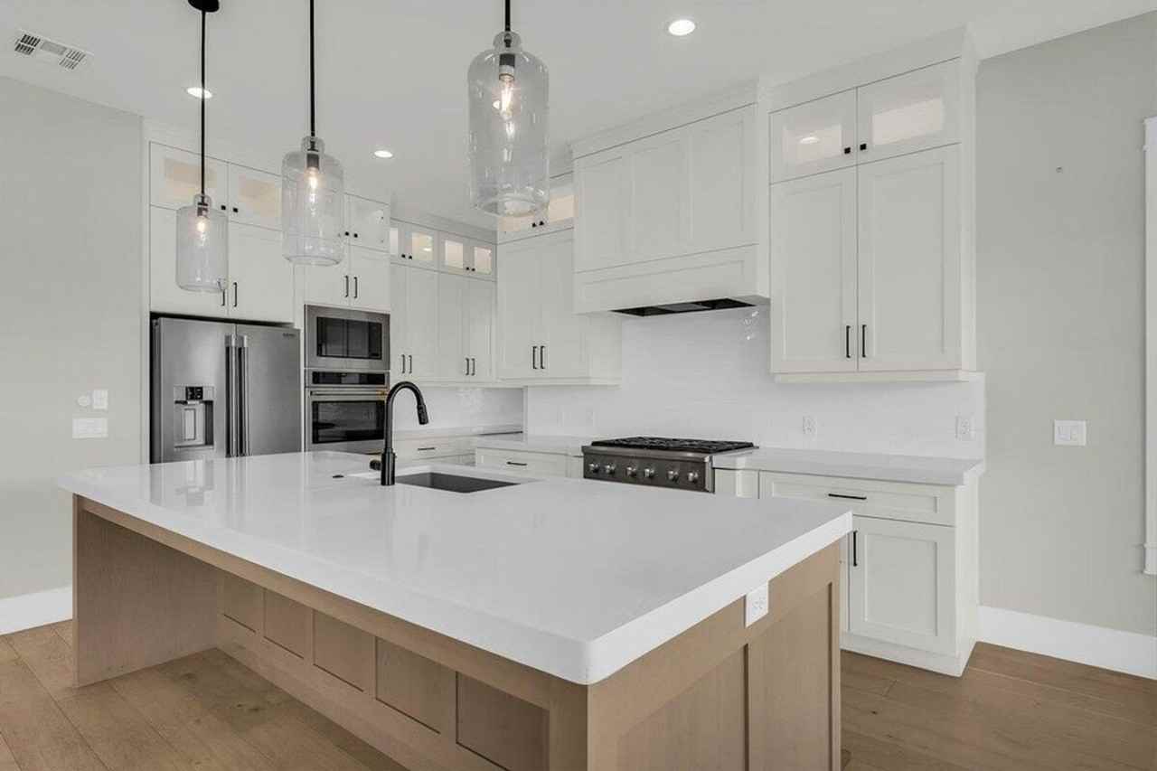 4159 S 490 E - Photo 3 of 40