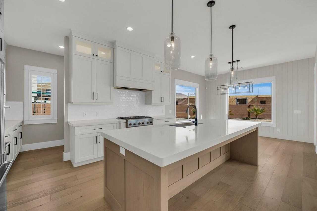 4159 S 490 E - Photo 7 of 40