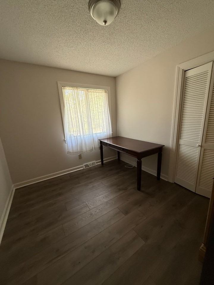 4104 Cheney Pl - Photo 6 of 14