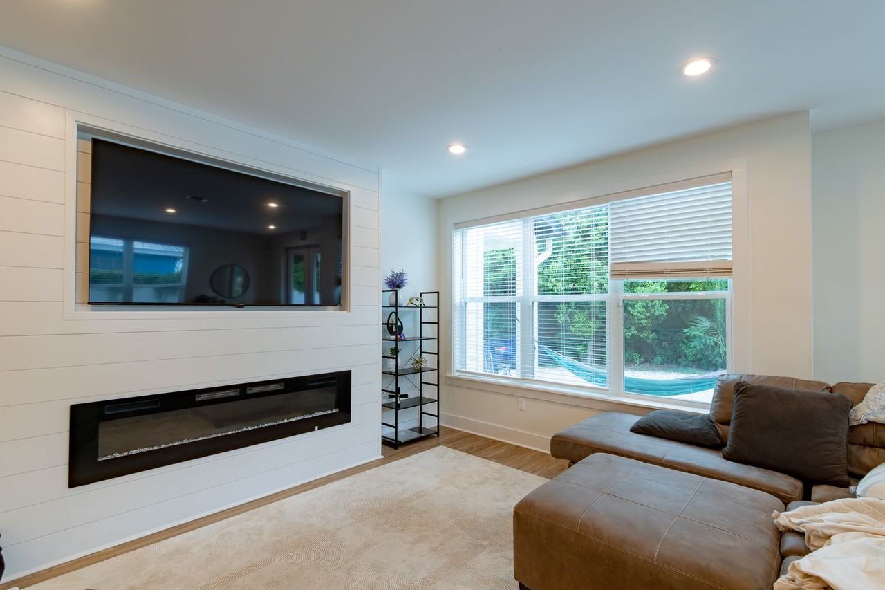 812 Sw 5th Ter - Photo 4 of 31