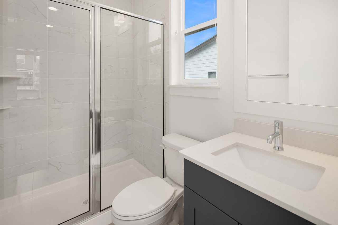 7967 112th Ln Se - Photo 7 of 40