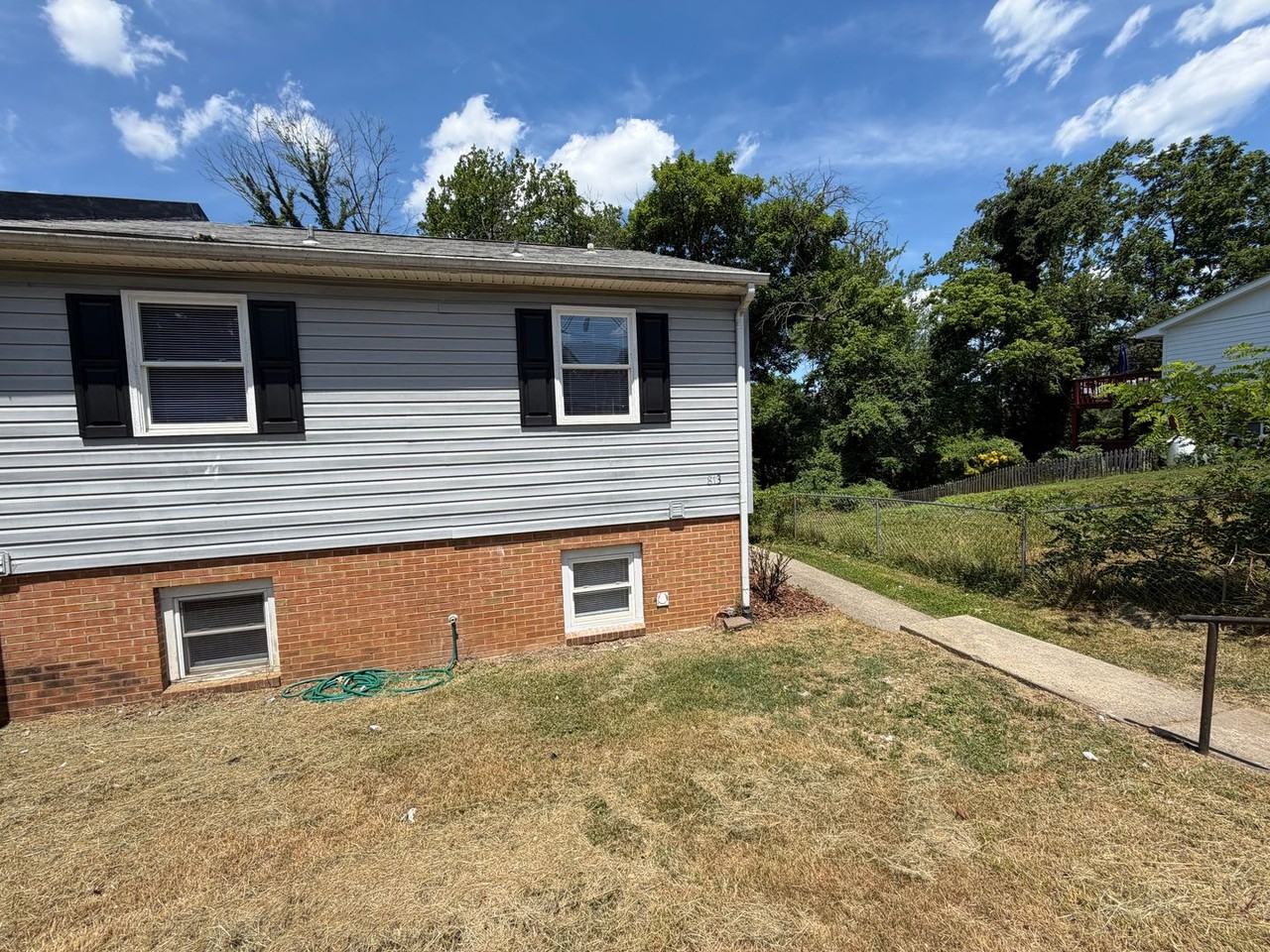 813 Ridge St - Photo 2 of 30