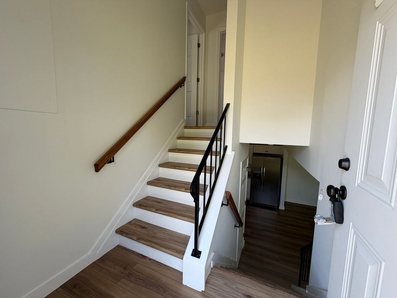 813 Ridge St - Photo 7 of 30