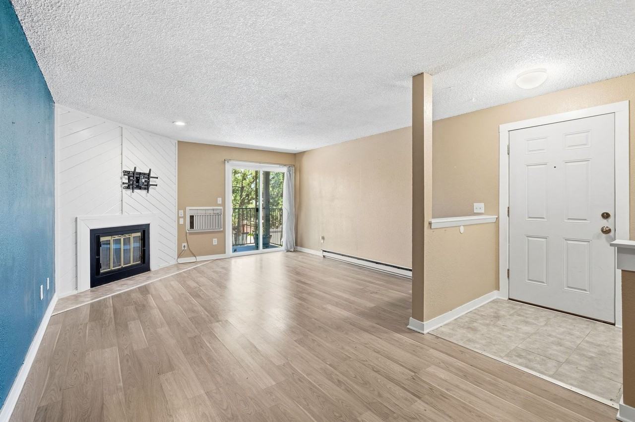 2280 S Oswego Way - Photo 3 of 32