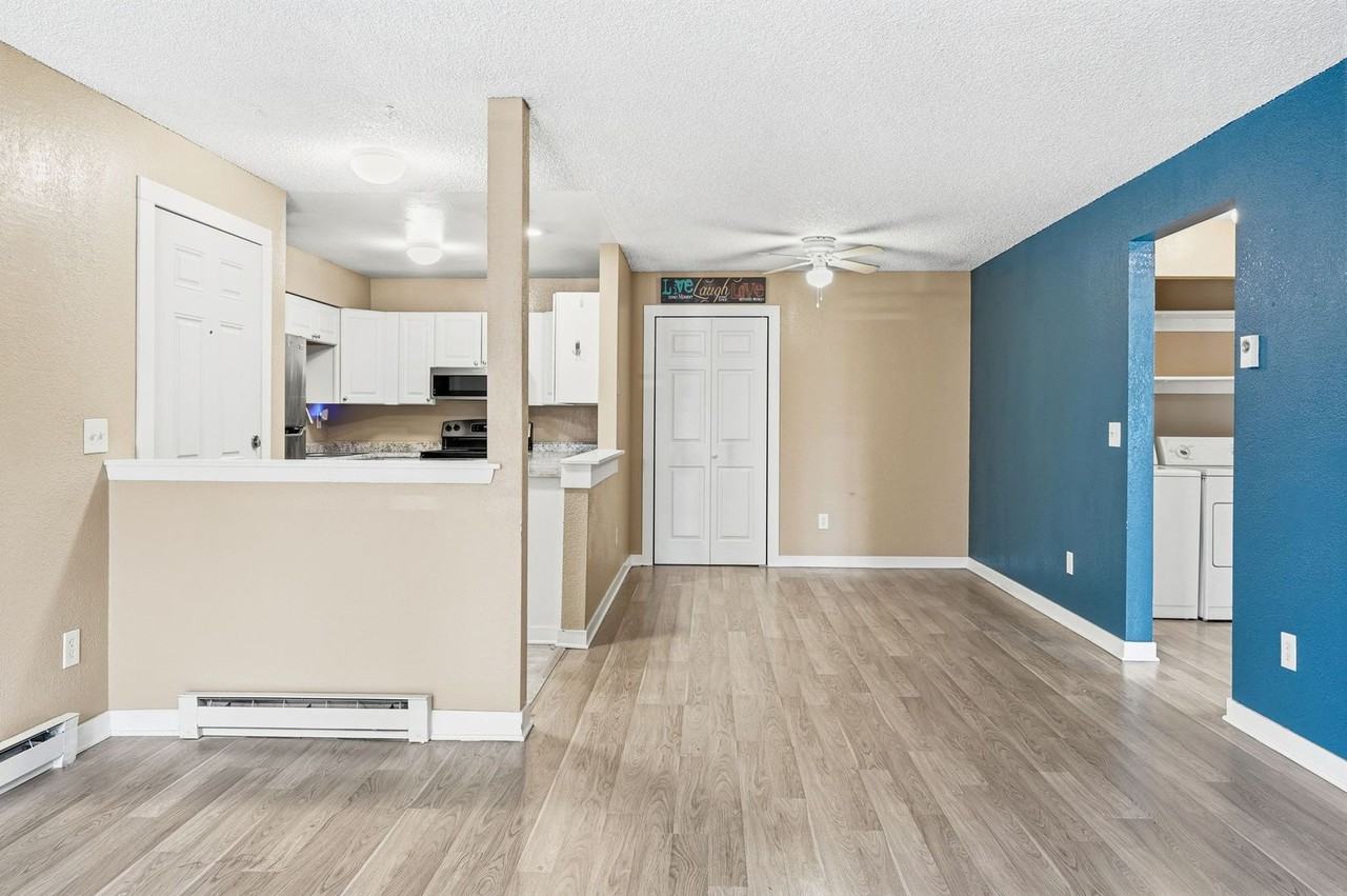 2280 S Oswego Way - Photo 7 of 32