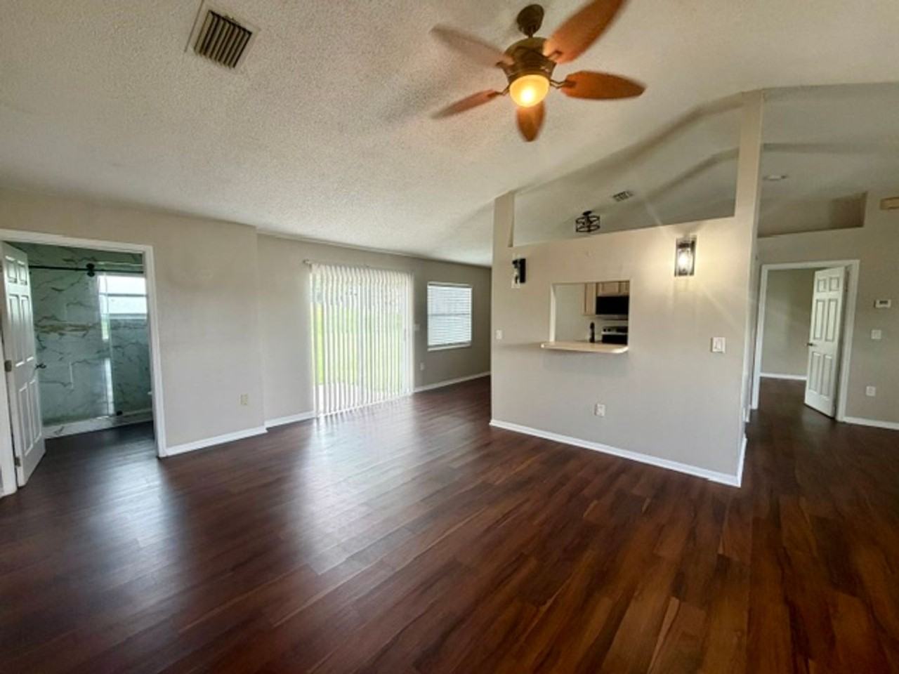 3175 Victoria Dr - Photo 3 of 14