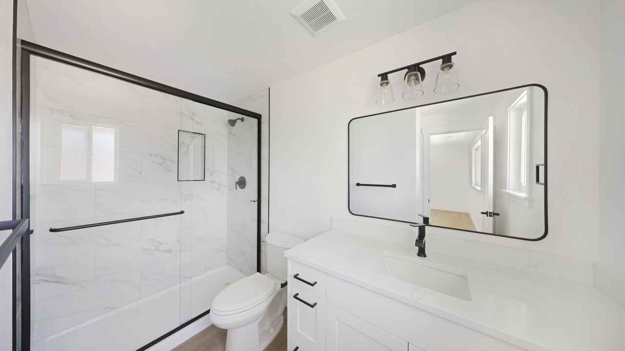 2310 30th St - Photo 7 of 16