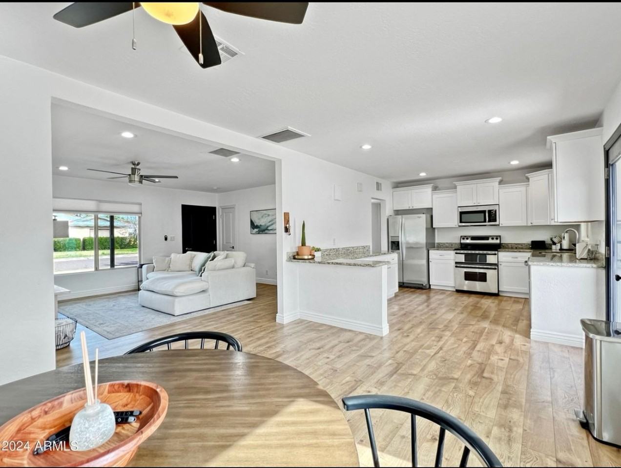 1415 W 7th St - Photo 7 of 16