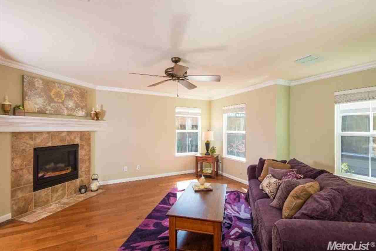 1972 Gregory Ct - Photo 4 of 22