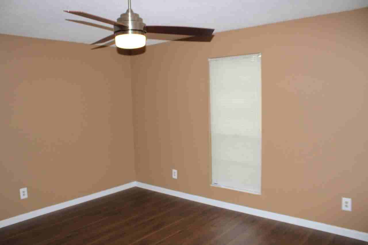 2248 Winston Way - Photo 4 of 30