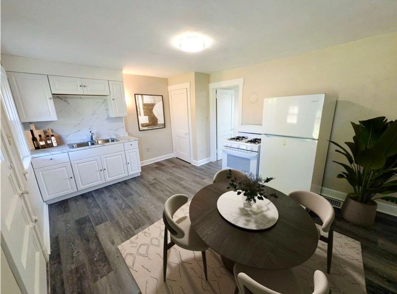 7231 Somerset St - Photo 2 of 10