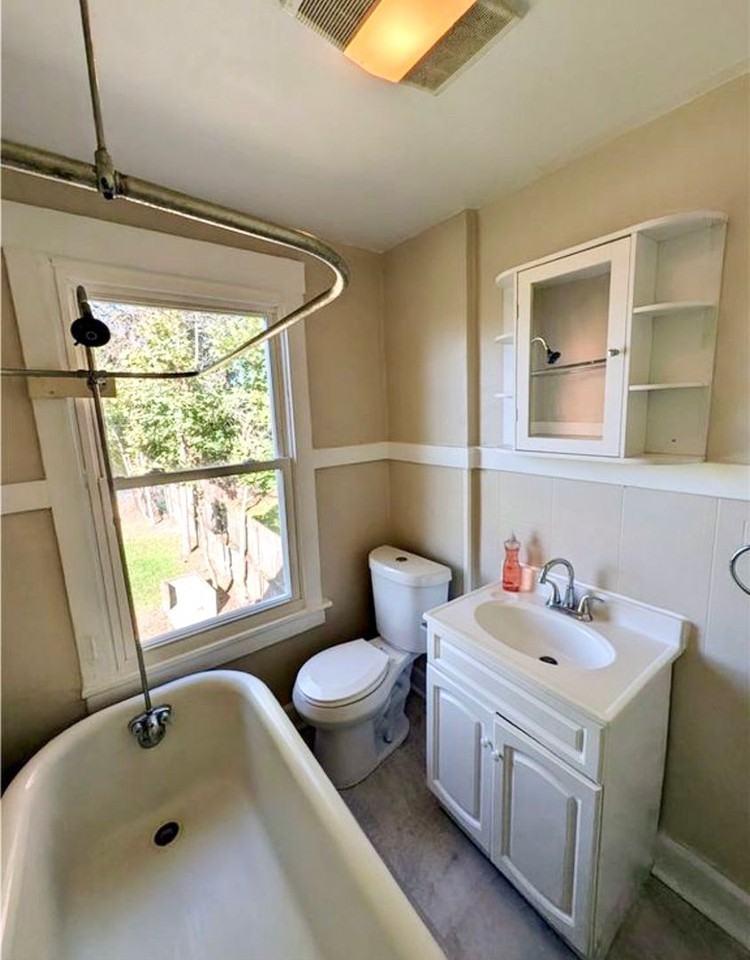 7231 Somerset St - Photo 5 of 10