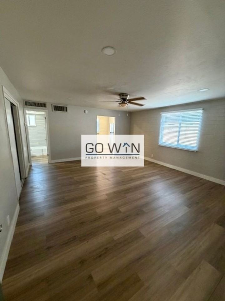 8639 N 7th Ave - Photo 2 of 33