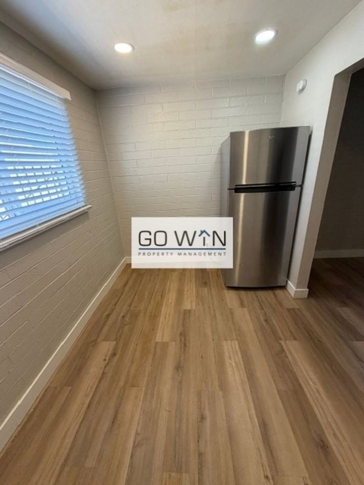 8639 N 7th Ave - Photo 7 of 33