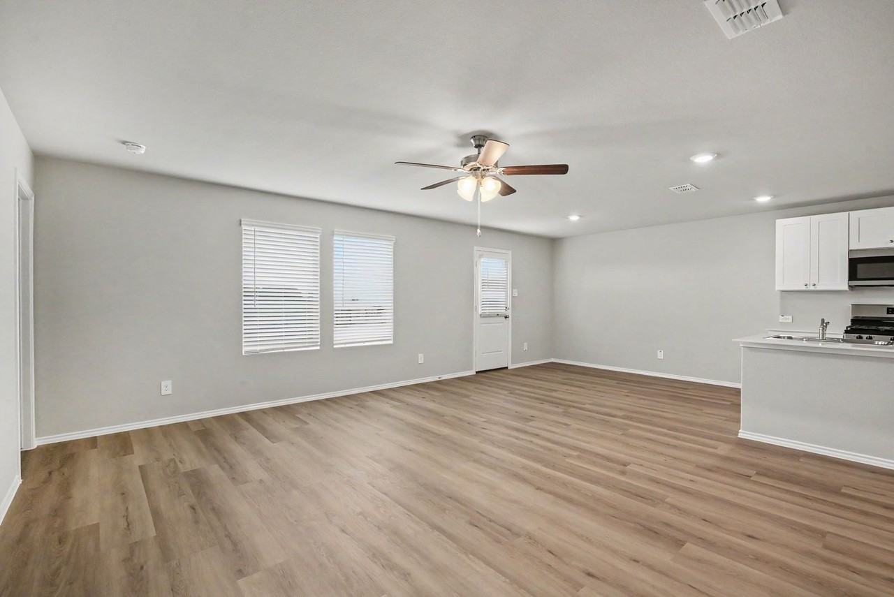 16616 Port Arthur Pl - Photo 4 of 21