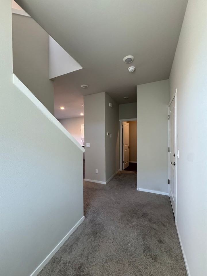 1312 Morgan Ct - Photo 3 of 30