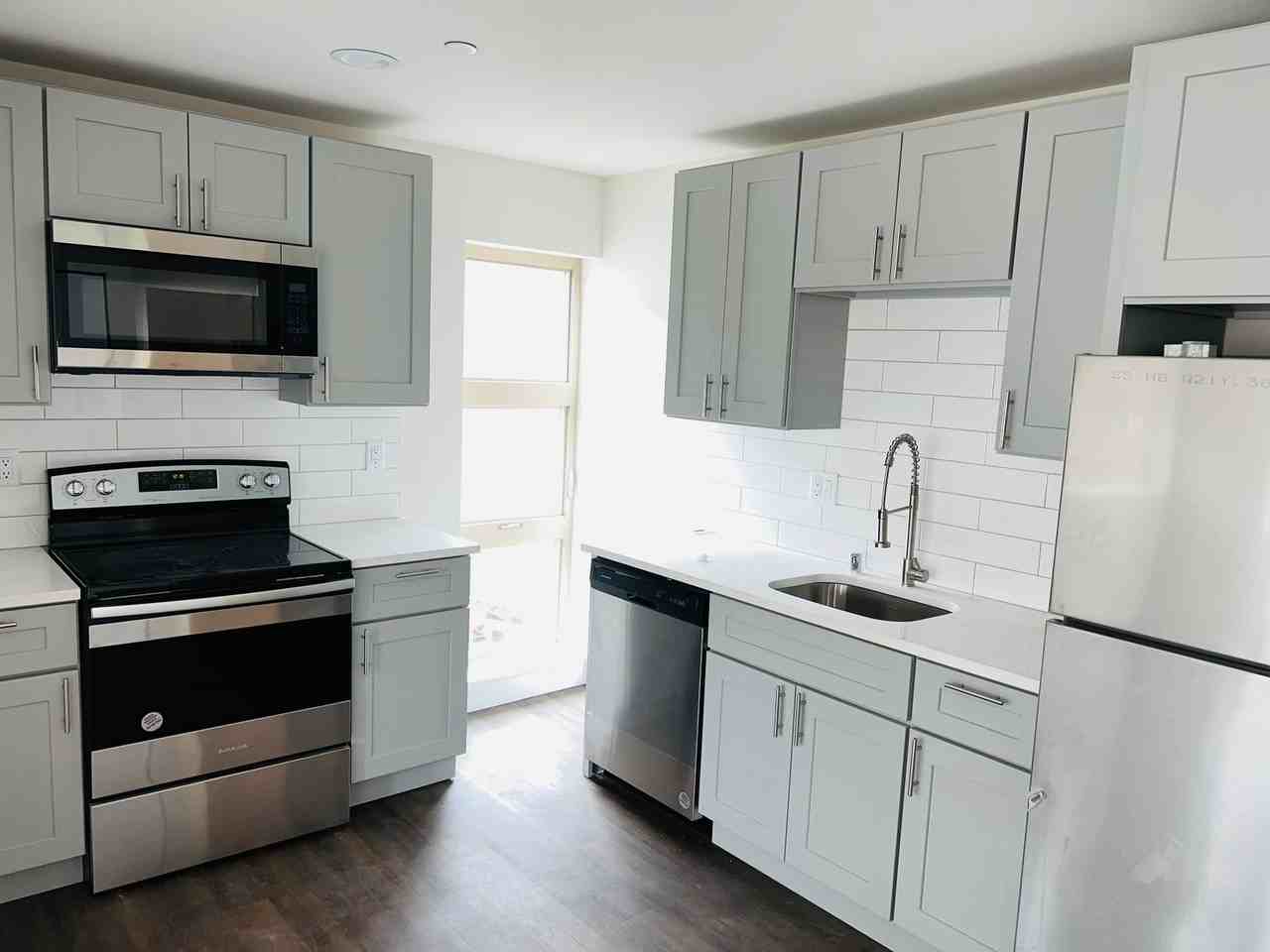 South Lane Apartments - Photo 5 of 50