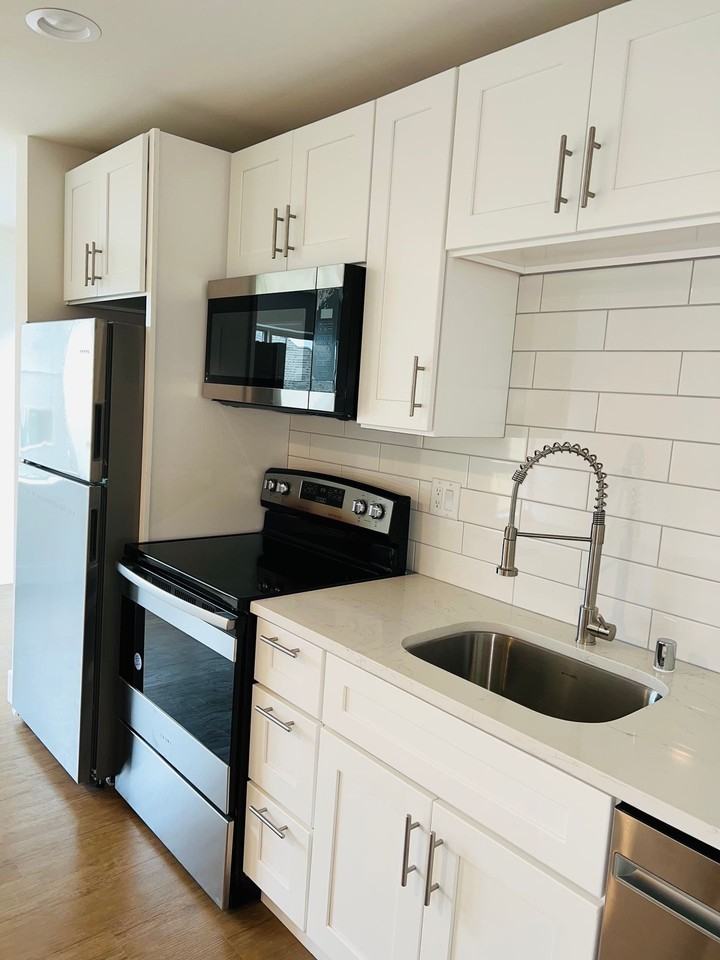 South Lane Apartments - Photo 6 of 50