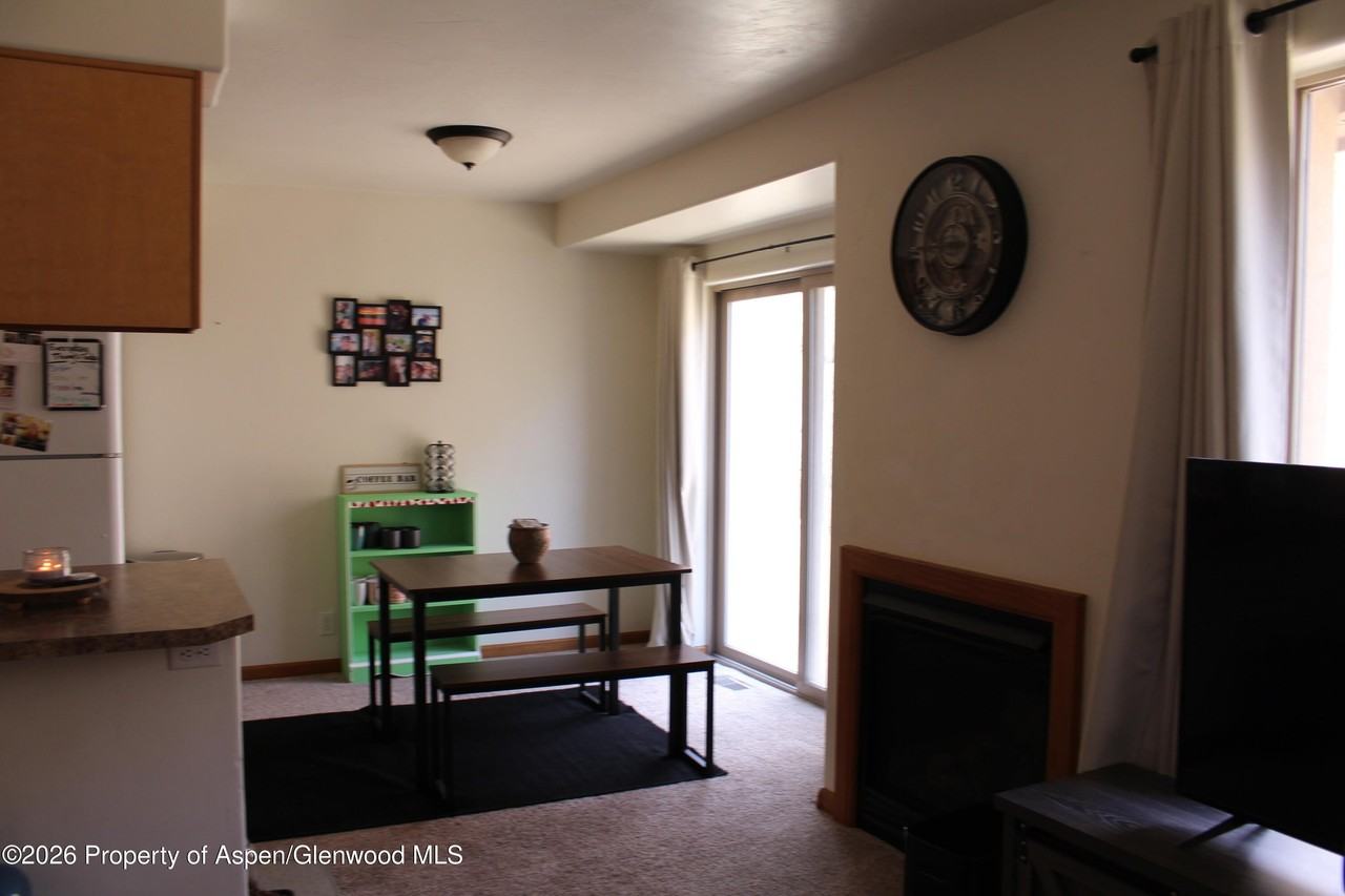 3119 Howard Ave - Photo 5 of 9