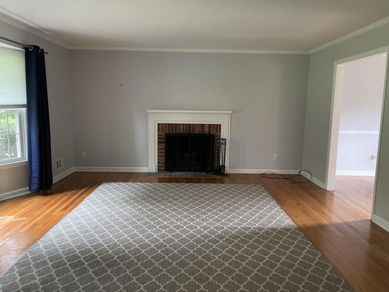 1115 Williams Dr - Photo 2 of 14