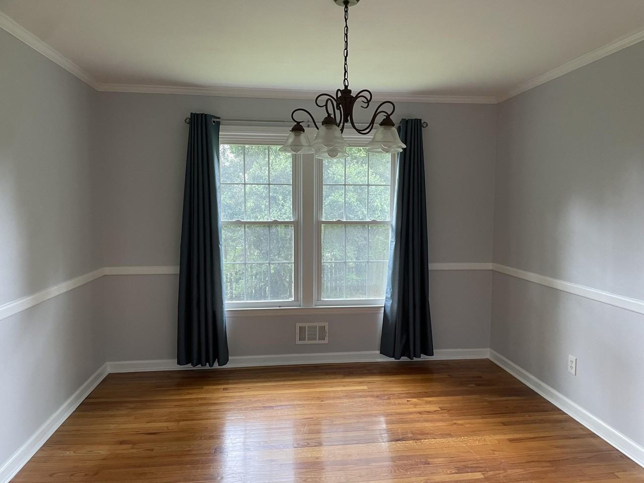 1115 Williams Dr - Photo 4 of 14