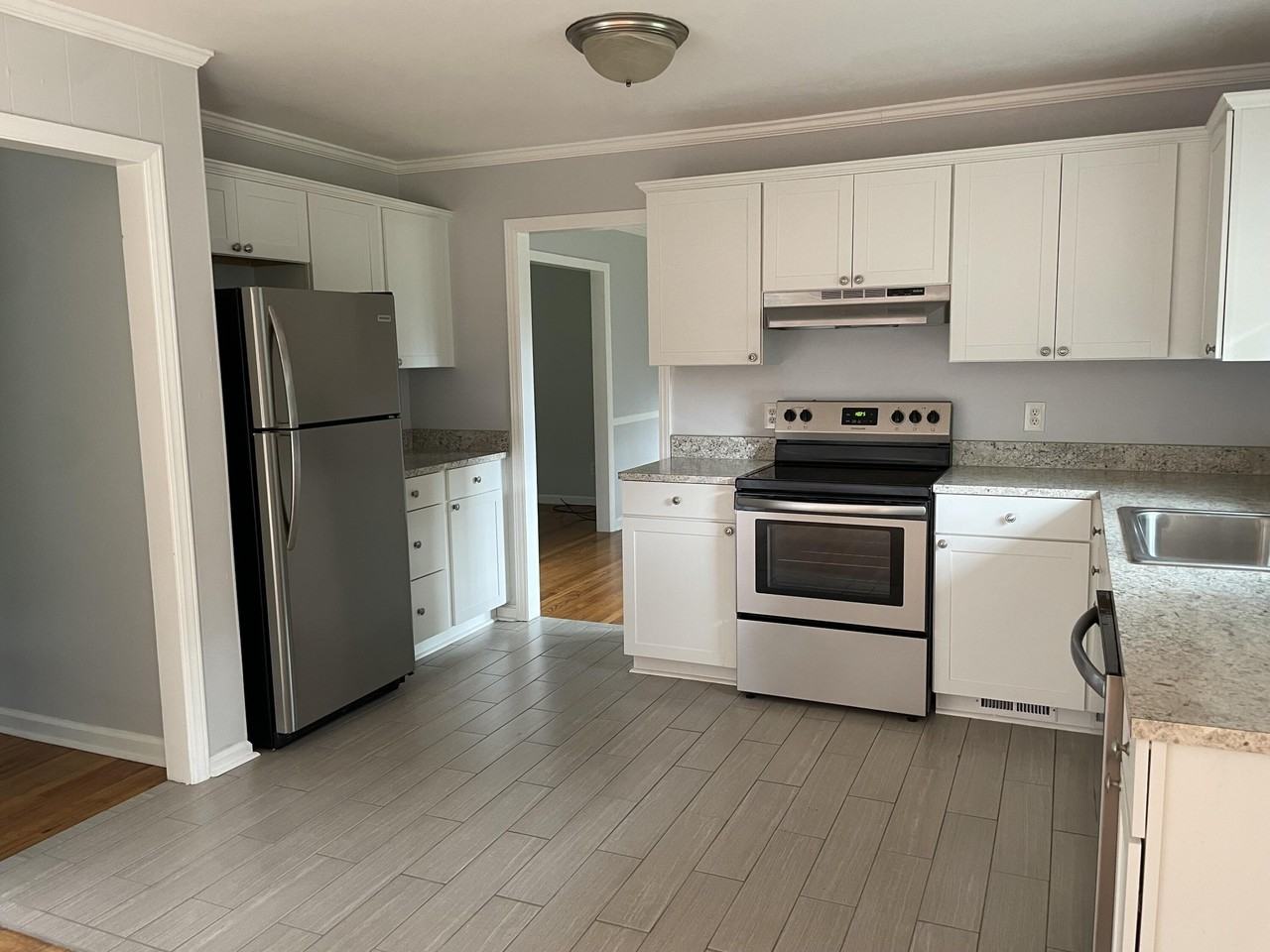 1115 Williams Dr - Photo 6 of 14