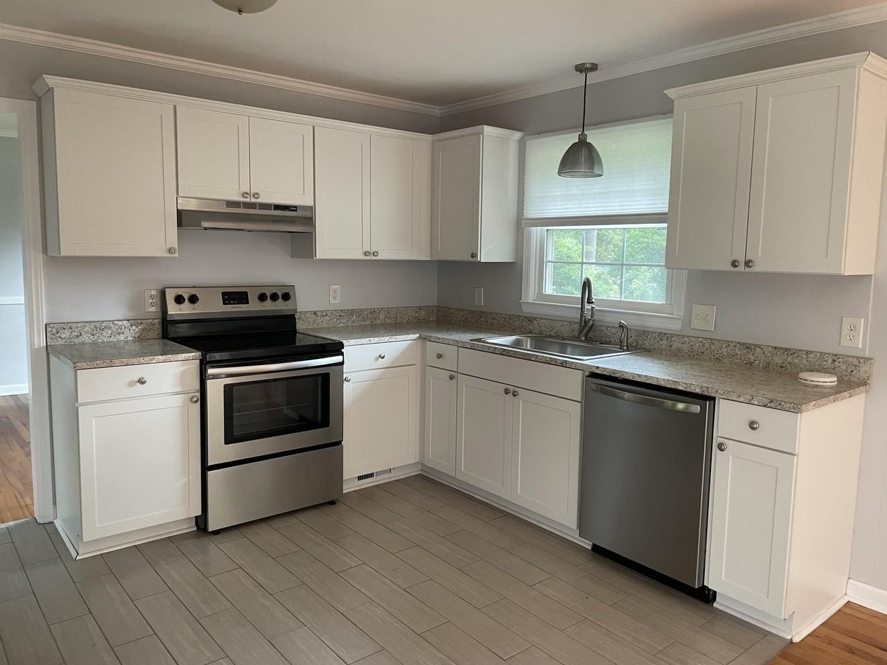 1115 Williams Dr - Photo 7 of 14
