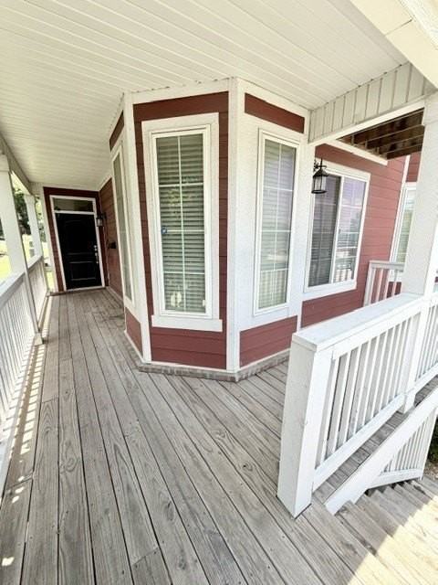 1047 N Leverett Ave - Photo 2 of 19