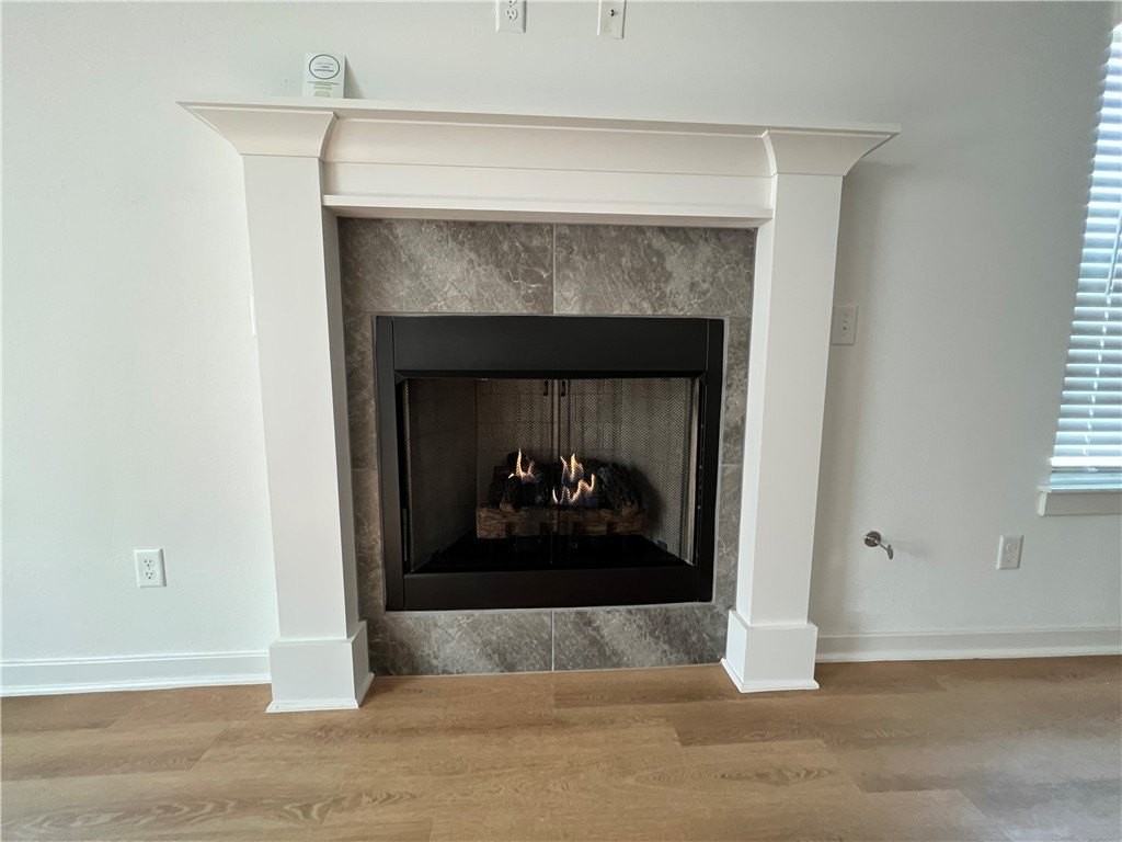 502 N Cresswell Dr - Photo 4 of 16