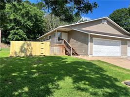 featured image of 823 N Lola Ln