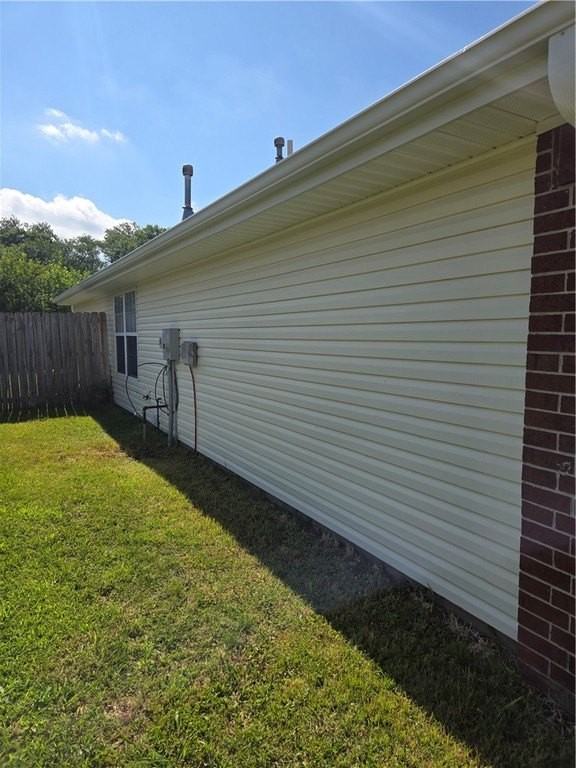 1703 N Valor - Photo 3 of 31