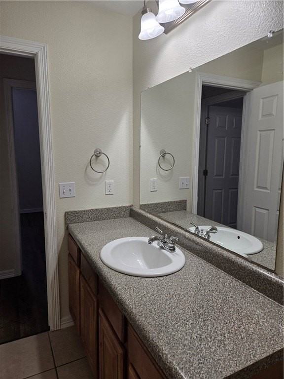 1703 N Valor - Photo 7 of 31