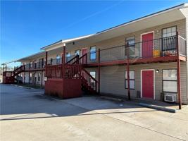 featured image of 1706 Powell St #206