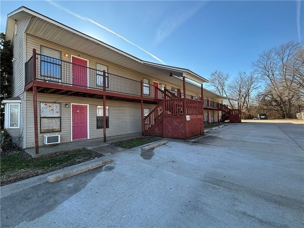 1706 Powell St #206 - Photo 2 of 6