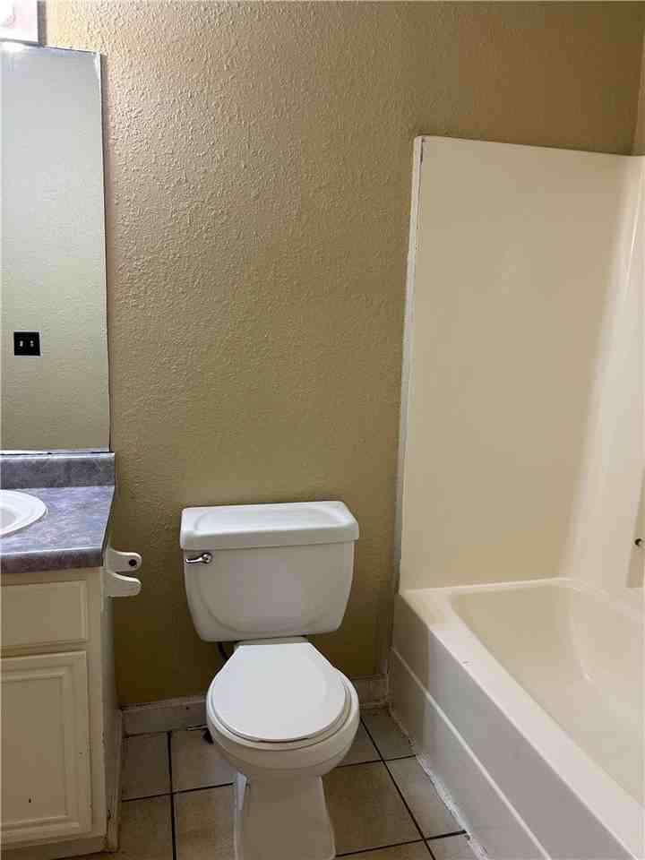 1706 Powell St #206 - Photo 5 of 6