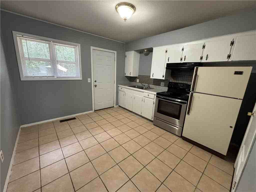 8831 Country Club Rd - Photo 5 of 8