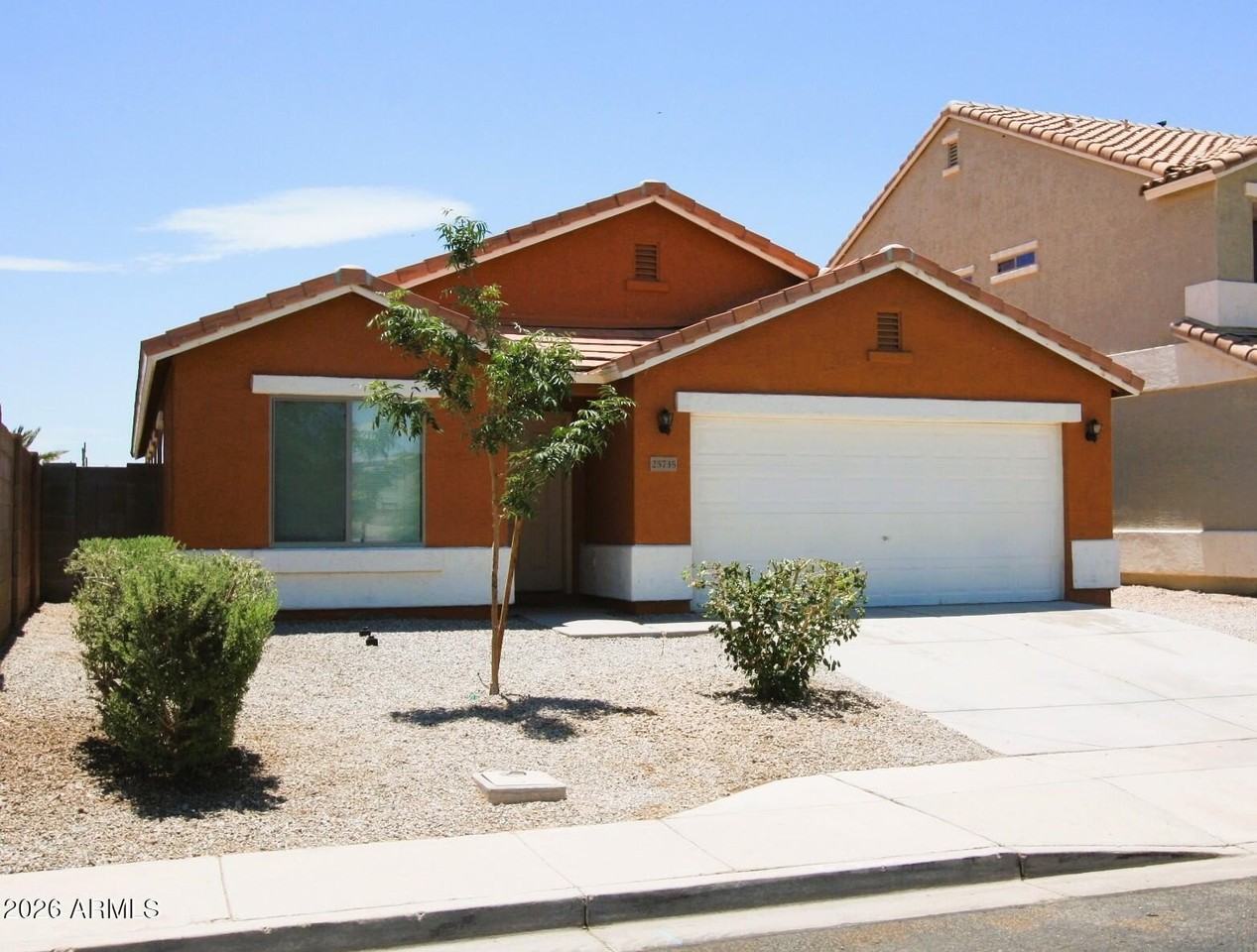 25735 W Elwood St - Photo 3 of 36