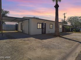 723 E Sunnyslope Ln - Photo 1 of 1