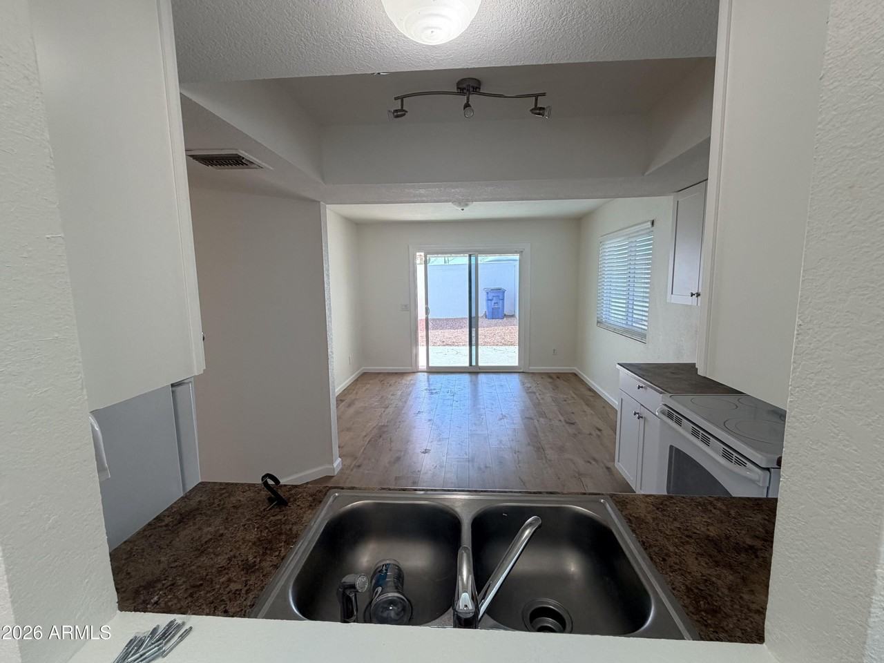 6038 S Alameda Rd #2 - Photo 7 of 23
