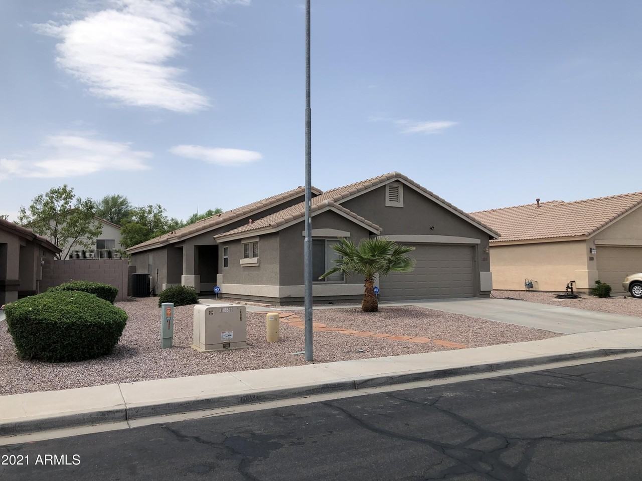 13201 W Mauna Loa Ln - Photo 3 of 35