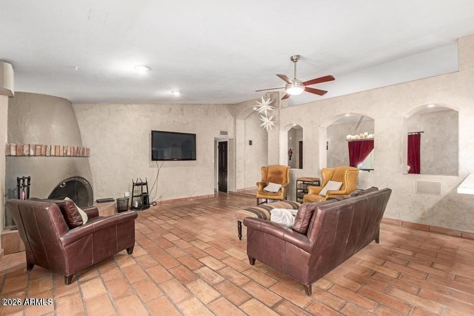 239 E Aster Dr - Photo 5 of 25