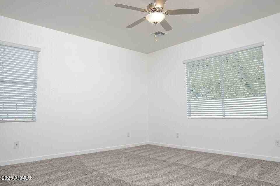 15815 N 65th Ave - Photo 2 of 13